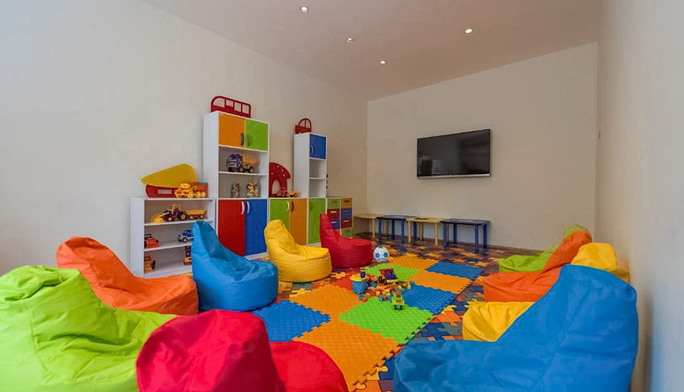 هتل فلورا گاردن افسوس کوش آداسی